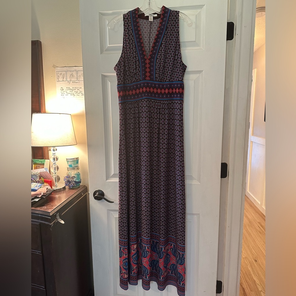 Wisp Elegant Patterned Maxi Dress in Navy and Red